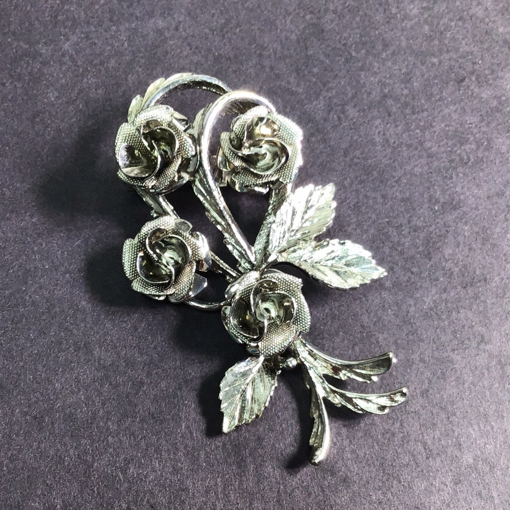Signed Coro brooch silver tone dimensional vintage roses flowers sparkling retro
